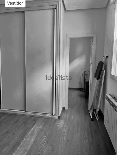 Foto de vestidor en un piso en alquiler