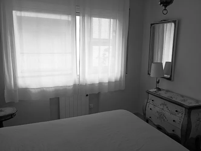 Foto de dormitorio en un piso en alquiler