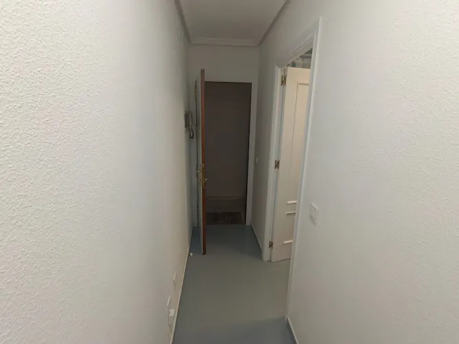 Foto de pasillo en un piso en alquiler