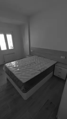 Foto de dormitorio en un piso en alquiler