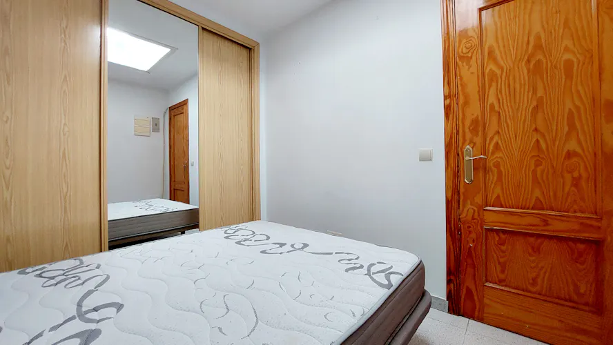 Foto de dormitorio en un piso en alquiler