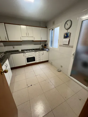 Foto de cocina en un piso en alquiler