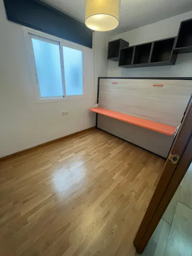 Foto de dormitorio en un piso en alquiler