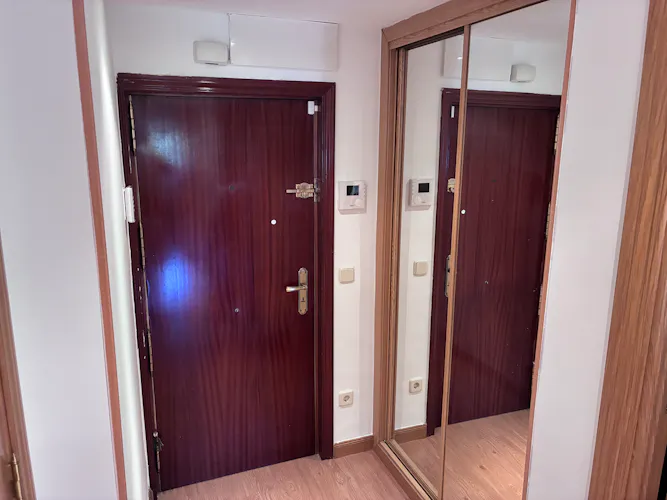 Foto de entrada en un piso en alquiler