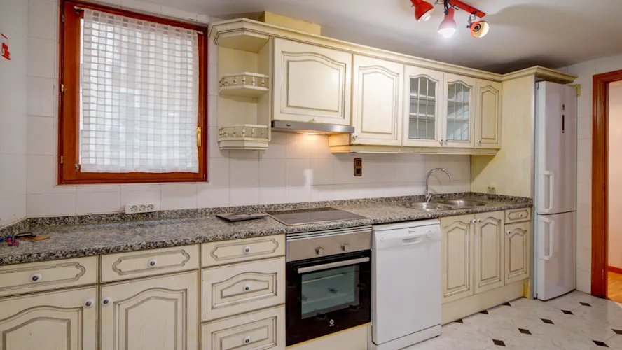 Foto de cocina en un piso en alquiler