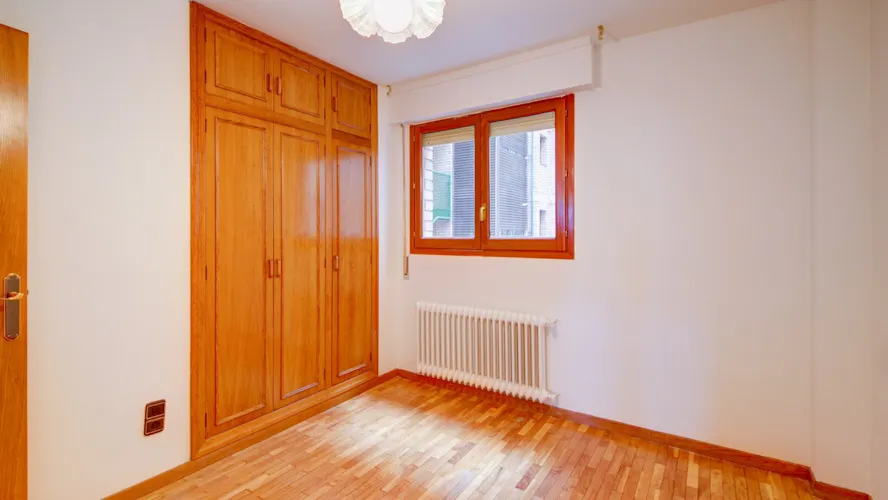 Foto de dormitorio en un piso en alquiler