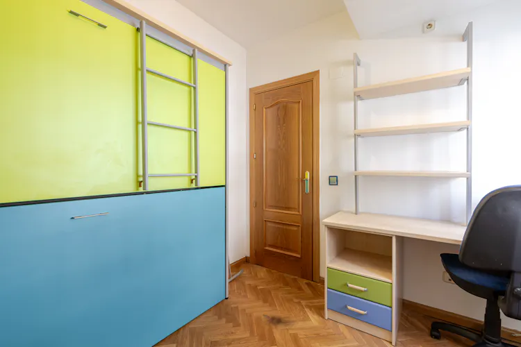 Foto de dormitorio en un piso en alquiler