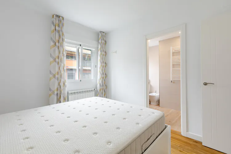 Foto de dormitorio en un piso en alquiler