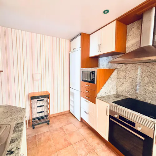 Foto de cocina en un piso en alquiler