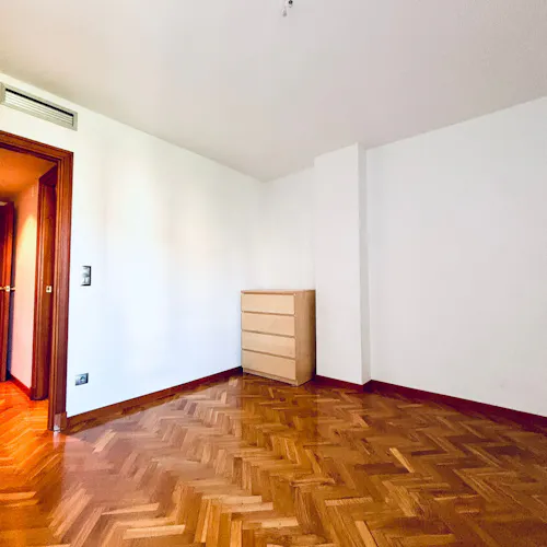 Foto de dormitorio en un piso en alquiler