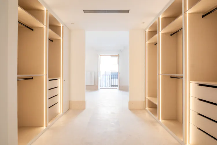 Foto de vestidor en un piso en alquiler