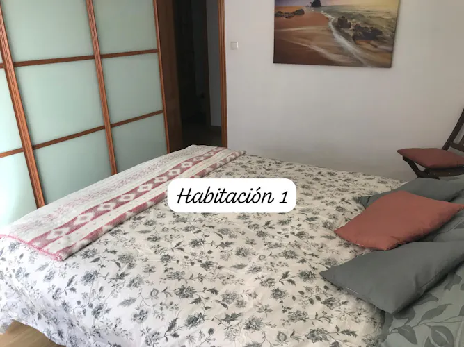 Foto de dormitorio en un piso en alquiler