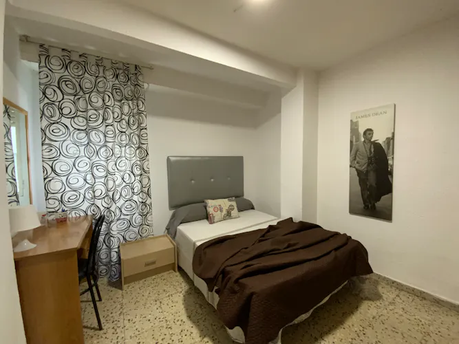 Foto de dormitorio en un piso en alquiler
