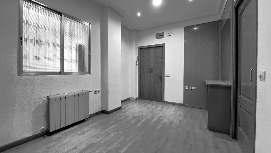 Foto de entrada en un piso en alquiler