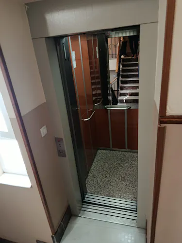 Foto de ascensores en un piso en alquiler