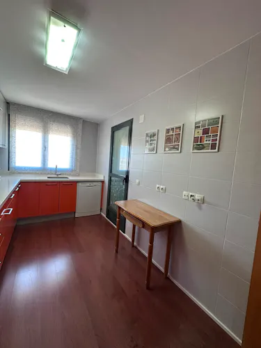 Foto de cocina en un piso en alquiler
