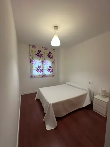 Foto de dormitorio en un piso en alquiler