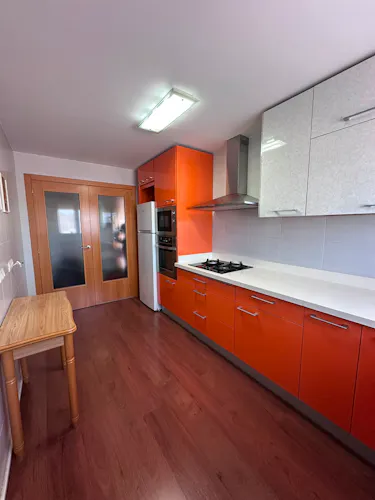 Foto de cocina en un piso en alquiler