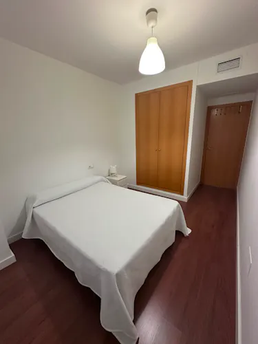 Foto de dormitorio en un piso en alquiler