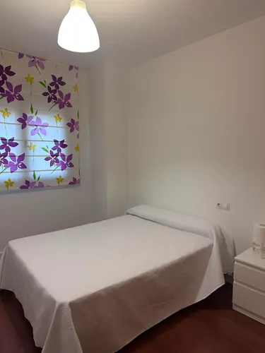 Foto de dormitorio en un piso en alquiler