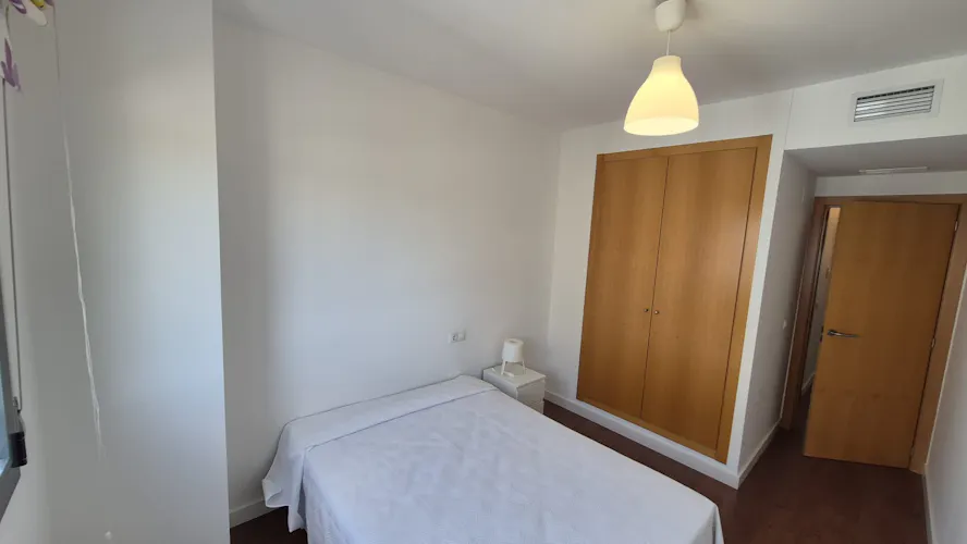 Foto de dormitorio en un piso en alquiler