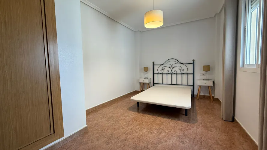 Foto de dormitorio en un piso en alquiler