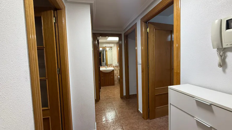 Foto de pasillo en un piso en alquiler