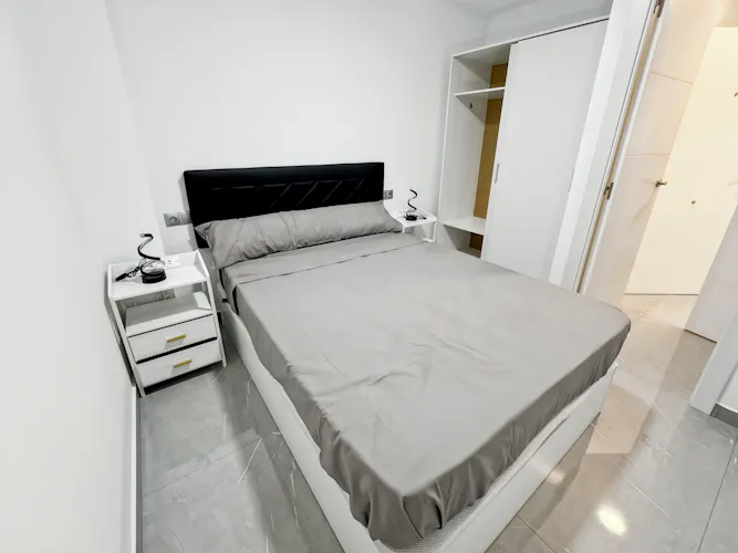Foto de dormitorio en un piso en alquiler