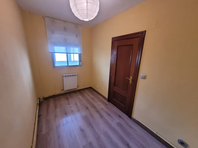 Foto de dormitorio en un piso en alquiler