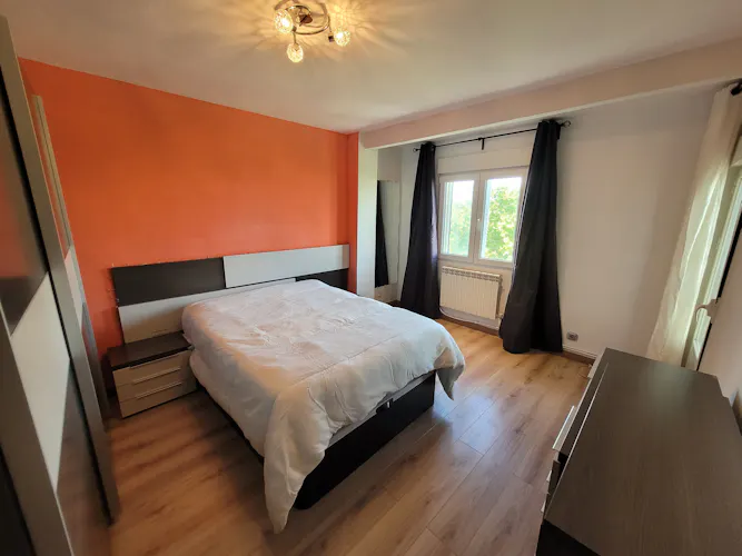 Foto de dormitorio en un piso en alquiler