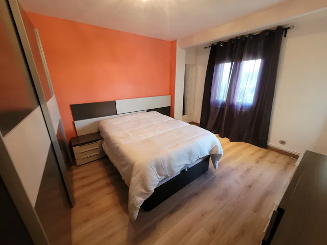 Foto de dormitorio en un piso en alquiler