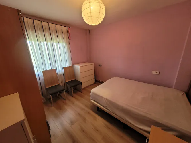 Foto de dormitorio en un piso en alquiler