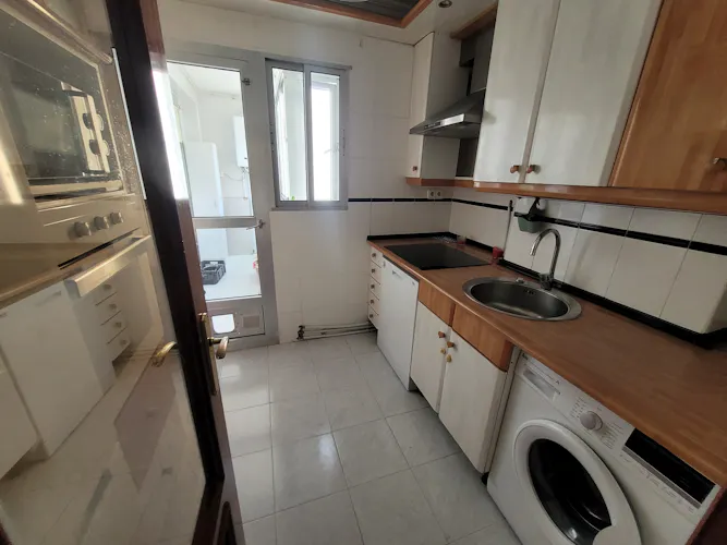Foto de cocina en un piso en alquiler