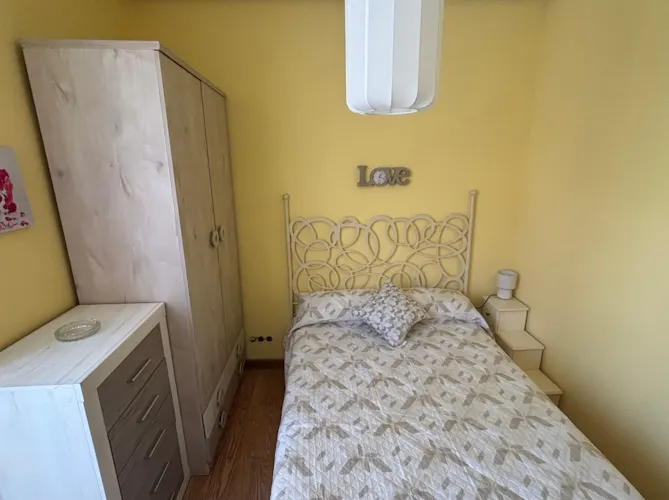 Foto de dormitorio en un piso en alquiler