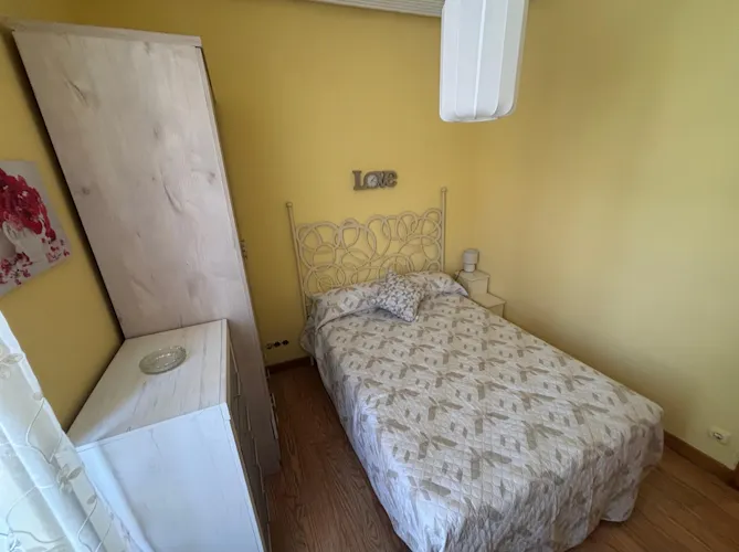 Foto de dormitorio en un piso en alquiler