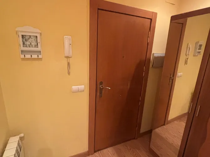 Foto de entrada en un piso en alquiler