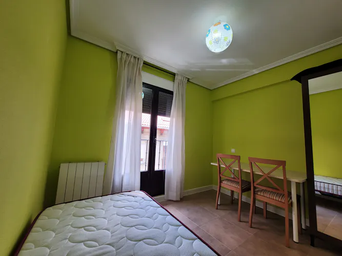 Foto de dormitorio en un piso en alquiler