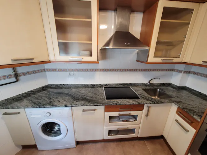 Foto de cocina en un piso en alquiler