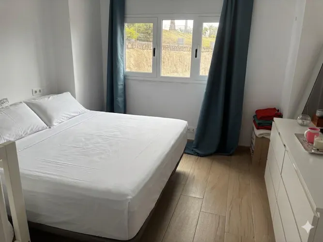Foto de dormitorio en un piso en alquiler