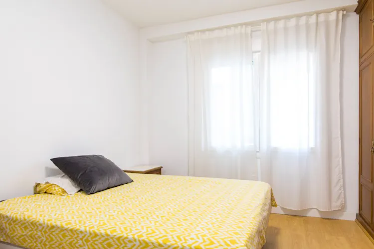 Foto de dormitorio en un piso en alquiler