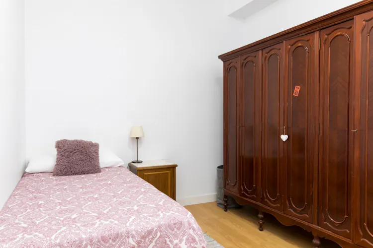 Foto de dormitorio en un piso en alquiler