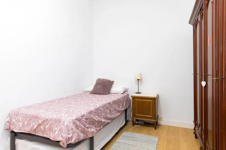 Foto de dormitorio en un piso en alquiler