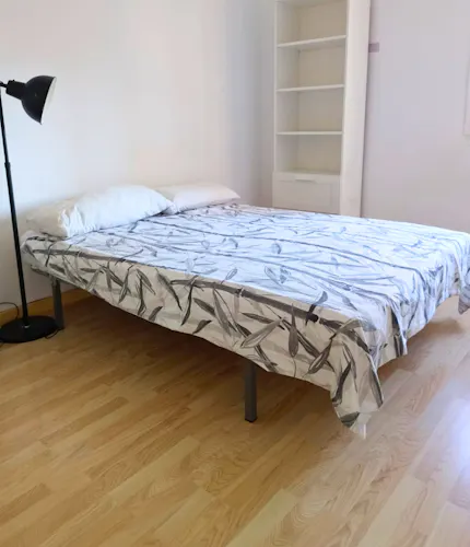 Foto de dormitorio en un piso en alquiler