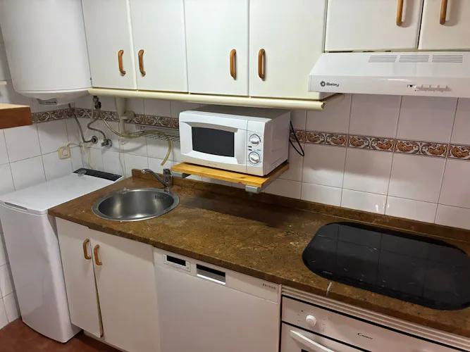 Foto de cocina en un piso en alquiler