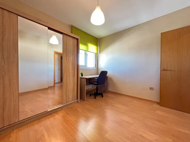 Foto de dormitorio en un piso en alquiler