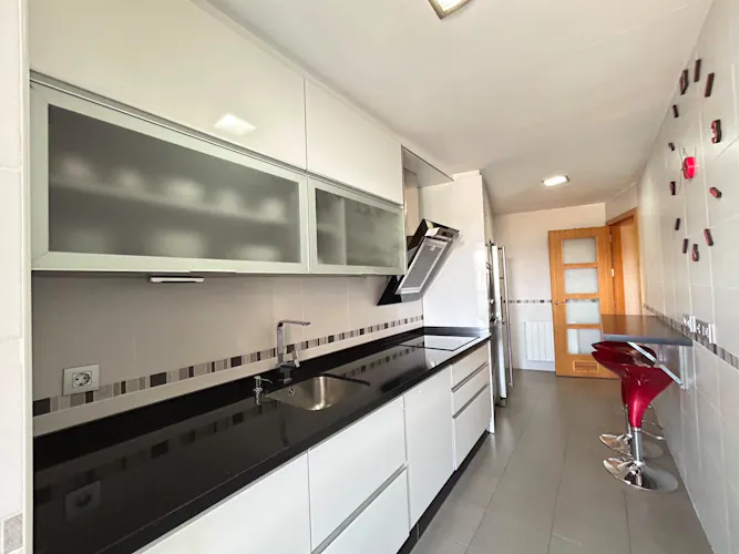 Foto de cocina en un piso en alquiler