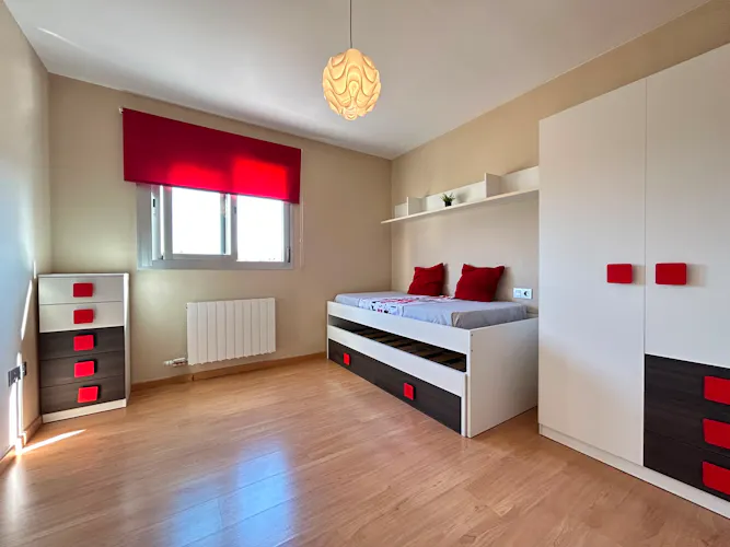 Foto de dormitorio en un piso en alquiler