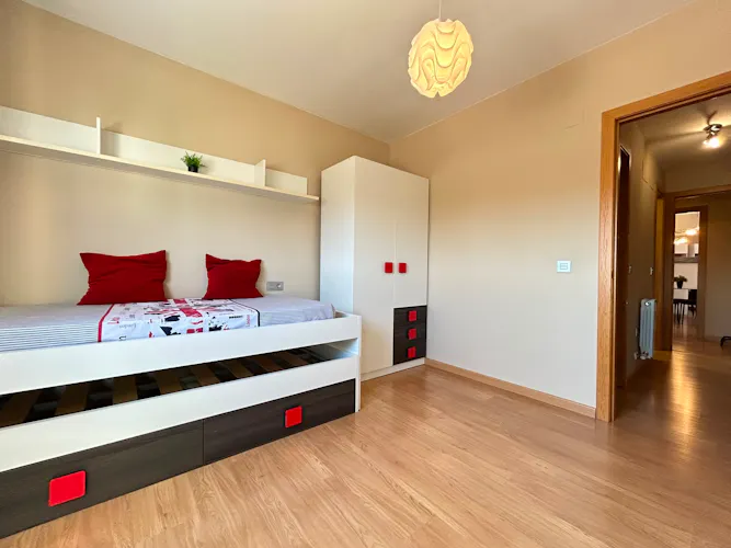 Foto de dormitorio en un piso en alquiler