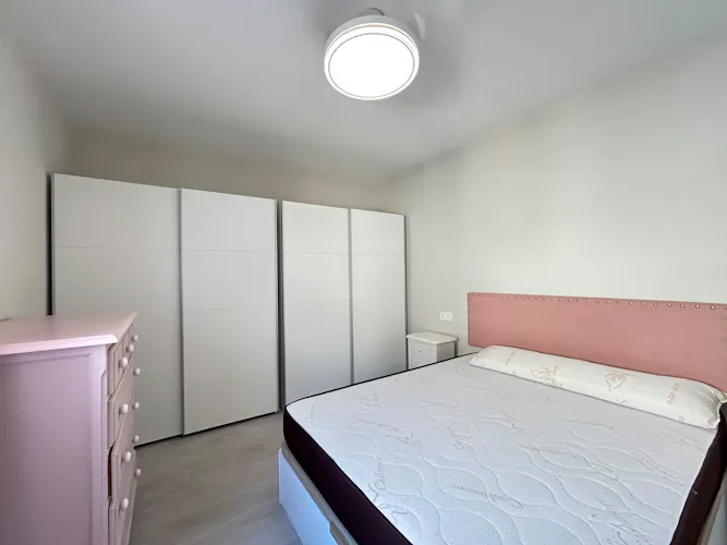 Foto de dormitorio en un piso en alquiler