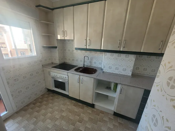 Foto de cocina en un piso en alquiler